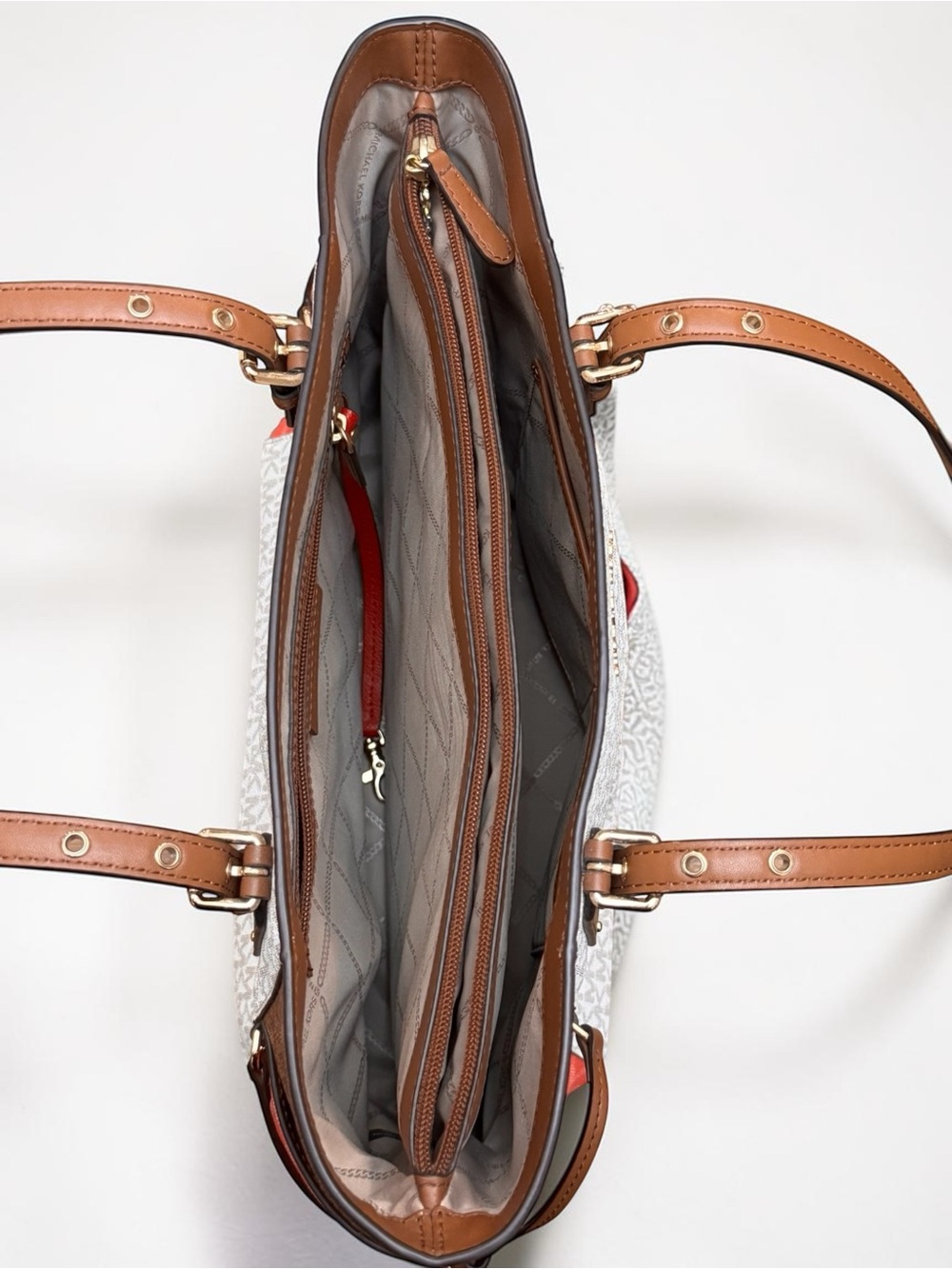 Michael Kors Voyager East/West Signature Tote Dahlia Multi Coral/Cream - Picture 8 of 13